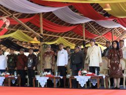 Pj. Wali Kota Bekasi Saksikan Menkumham Dinobatkan Gelar Sinatria Pinayungan dari Masyarakat Adat Jawa Barat
